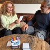 Joueurs en train de bluffer ou répondre à une question dans TRAQ.